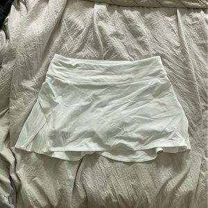 NWT lululemon Play off the Pleats skirt white size 6